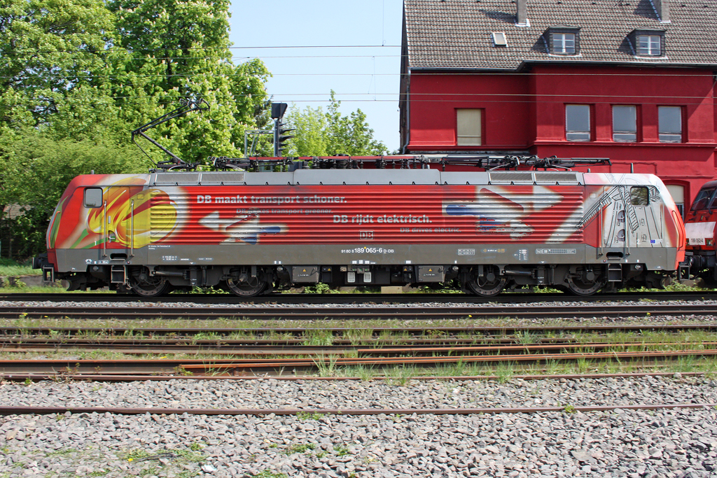 Die 189 065-5 in Ratingen Lintorf am 21,04,11