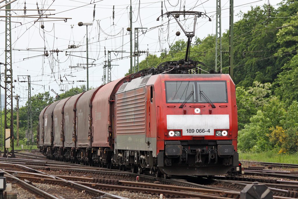 Die 189 066-4 in Gremberg am 29,05,10