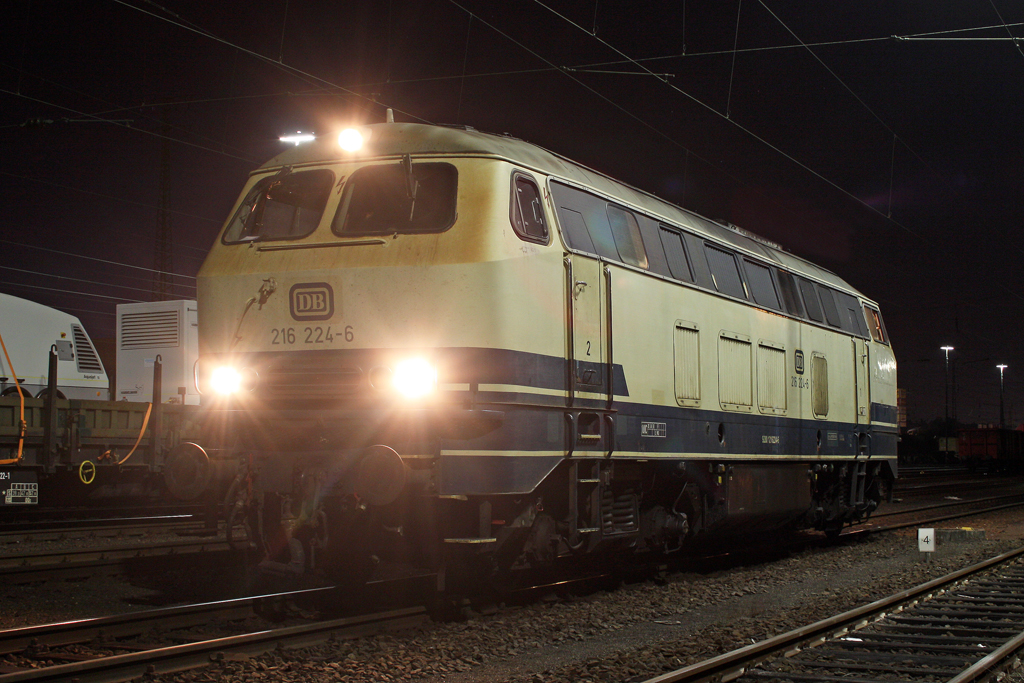Die 216 224-6 in Koblenz L�tzel am 23,09,11