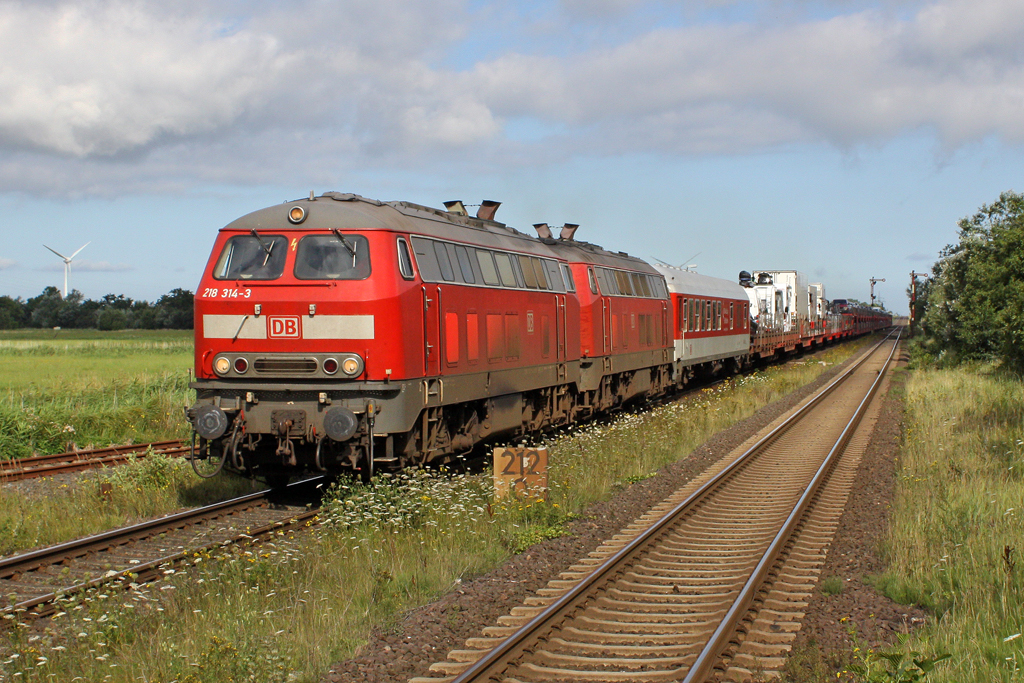 Die 218 314-3 und 218 342-4 in Klanxb�ll am 06,08,11