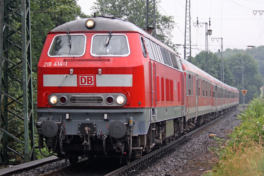 Die 218 414-1 als RE 12 Richtung Trier Hbf in K�ln West, am 12,08,09