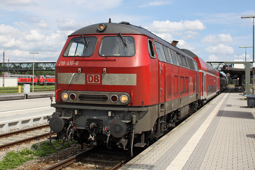 Die 218 416-6 in M�hldorf am 02,08,10