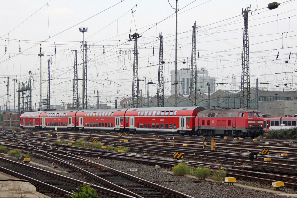 Die 218 420-8 in Frankfurt am 22,08,11