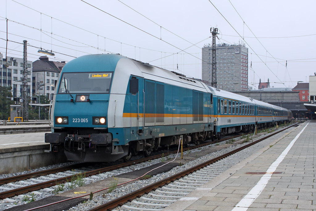 Die 223 065 in M�nchen Hbf am 01,08,11