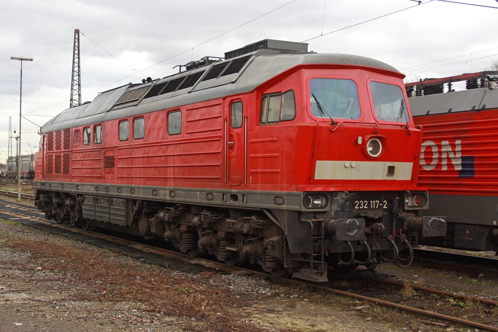 Die 232 117-2 abgestellt in Oberhausen West am 08,01,11