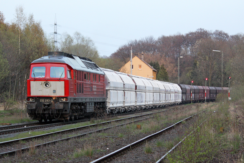 Die 232 283-2 in W�lfrath Flandersbach am 16,04,10