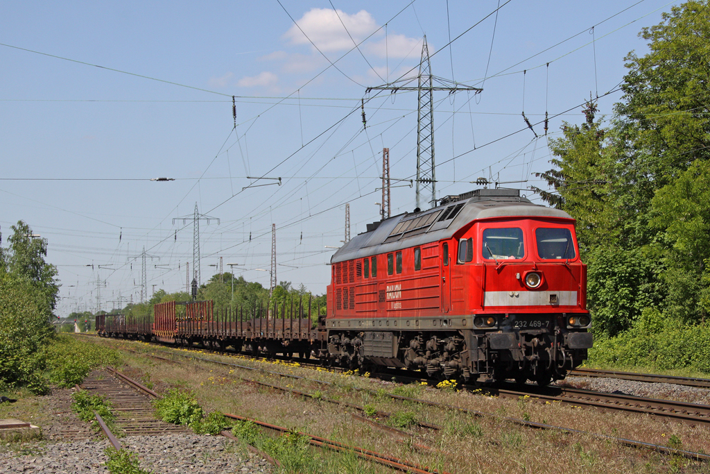 Die 232 469-7 in Ratingen Lintorf am 03,05,11