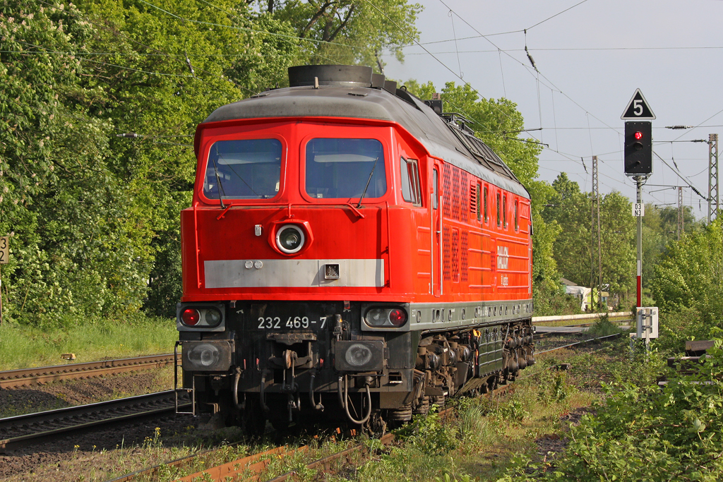 Die 232 469-7 in Ratingen Lintorf am 21,05,10