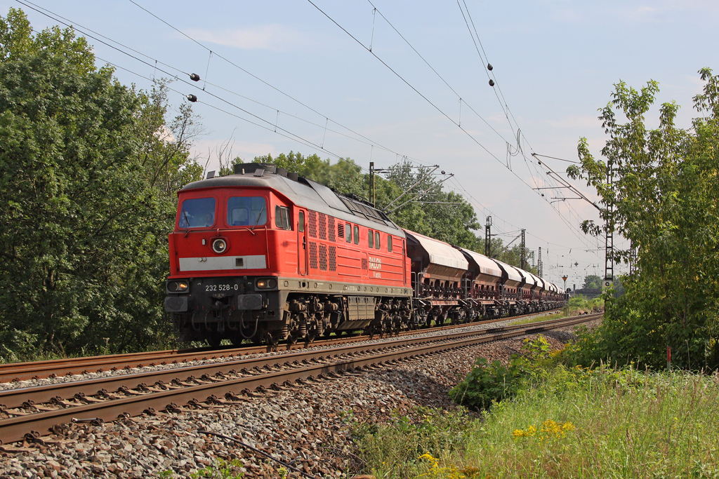 Die 232 528-0 in Schkopau am 18,08,11