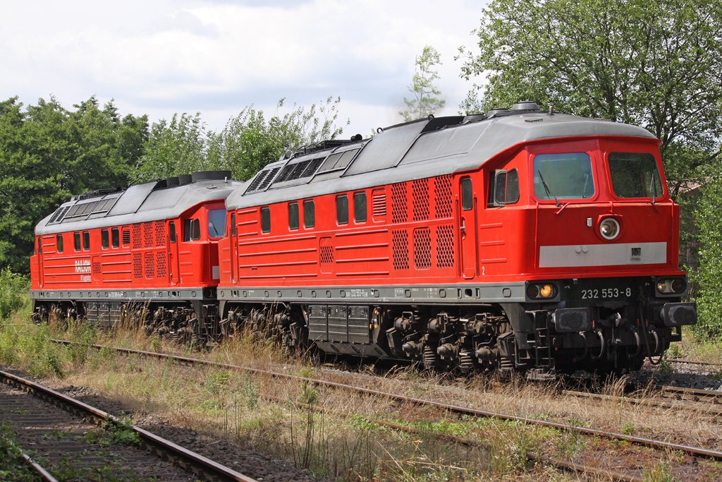 Die 232 553-8 und 232 686-6 auf dem weg ins Rheinkalk Werk W�lfrath am 17,07,09