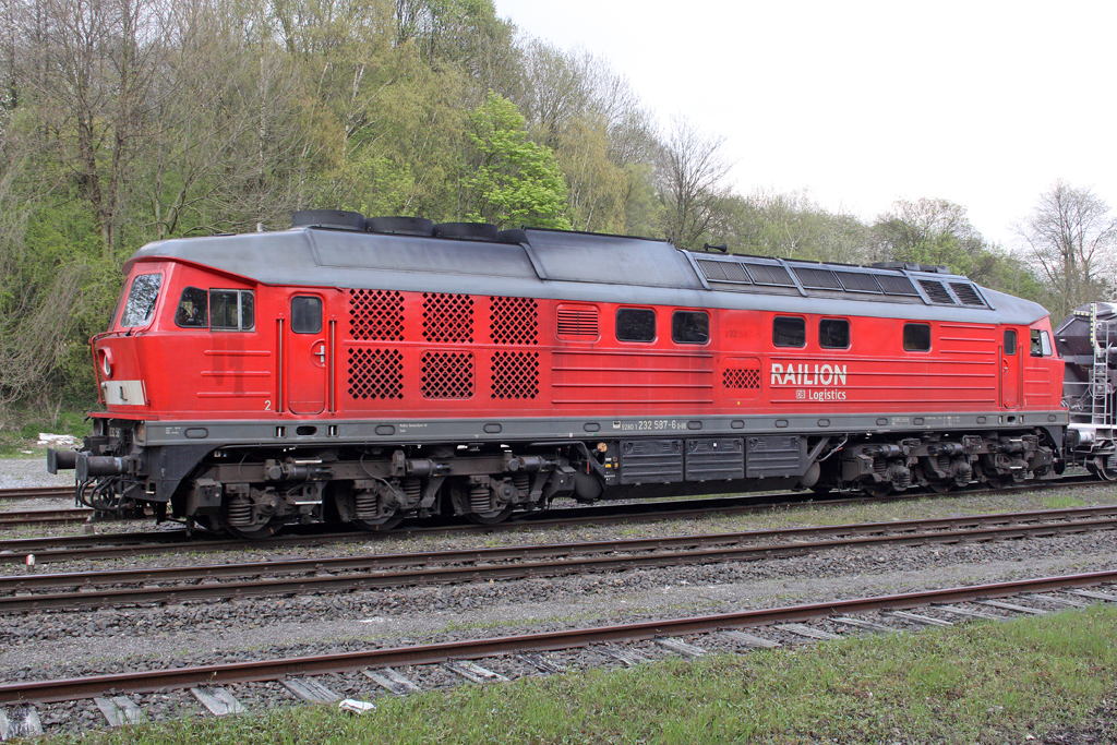 Die 232 587-6 in Dornap-Hahnenfurth am 19,04,10