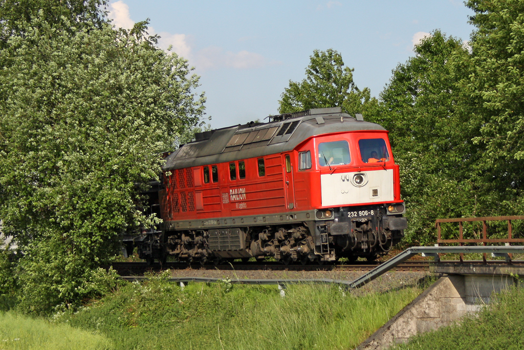 Die 232 906-8 zwischen Dornap-Hahnenfurt und Mettmann am 11,06,10