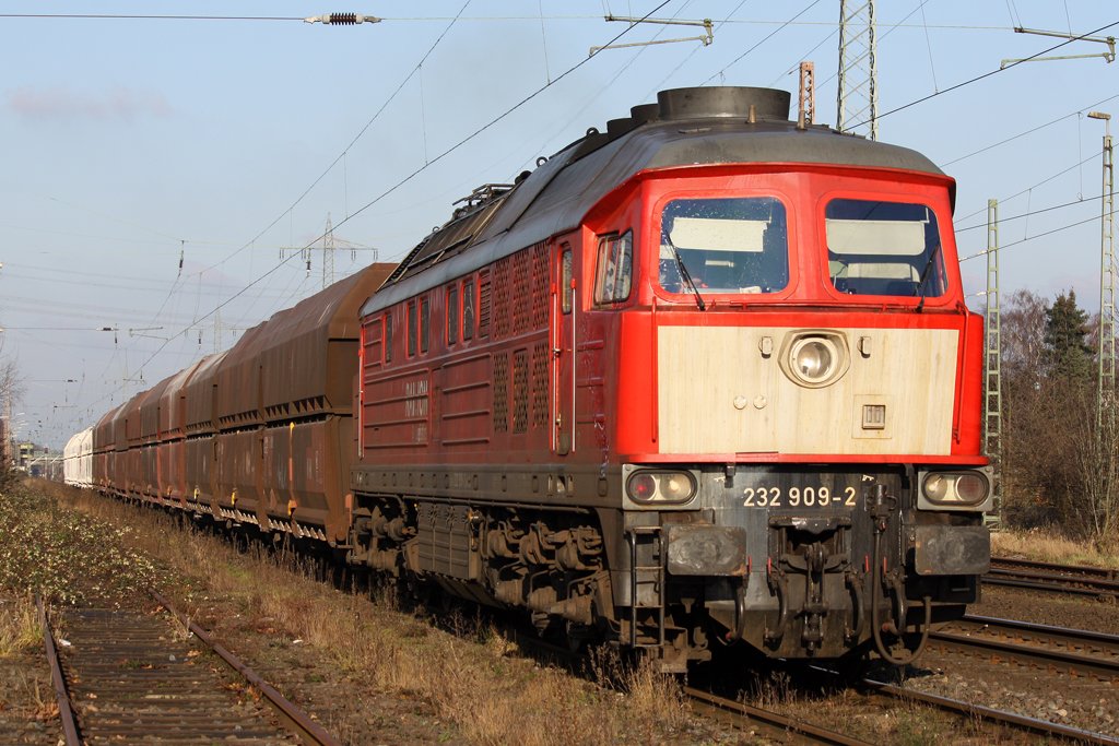 Die 232 909-2 in Ratingen Lintorf , am 13,12,09