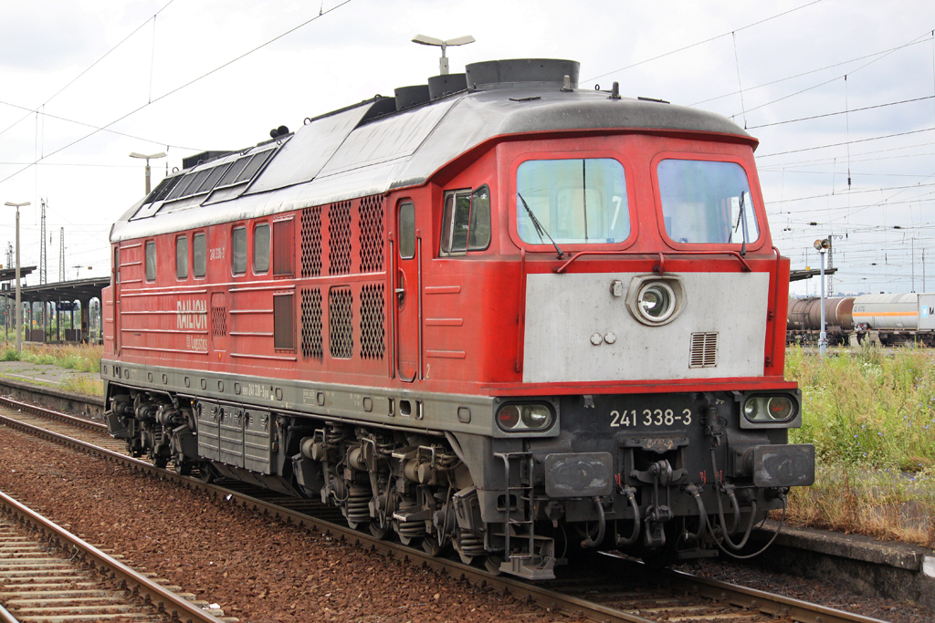 Die 241 338-3 in Gro�korbetha am 06,07,10