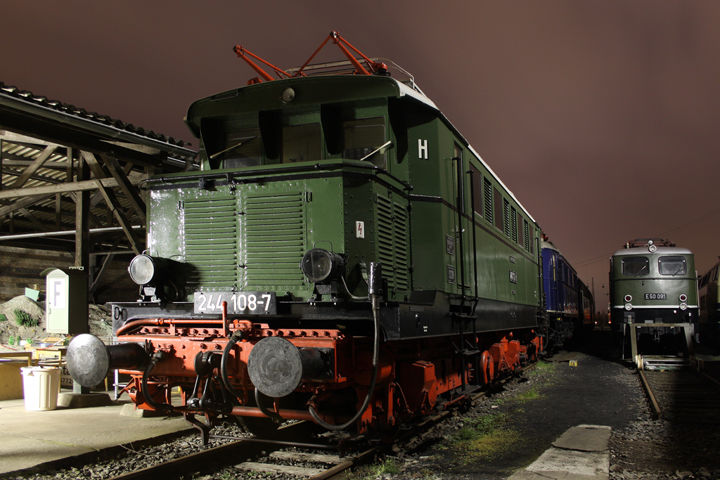 Die 244 108-7 im DB Museum Koblenz-L�tzel am 04,04,10