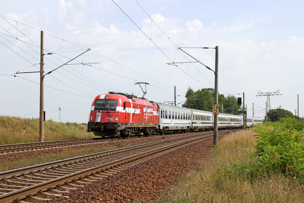 Die 370 003 in Frankfurt (Oder) Rosengarten am 20,08,12 