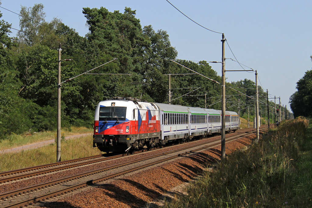 Die 370 006 in Fangschleuse am 19,08,12