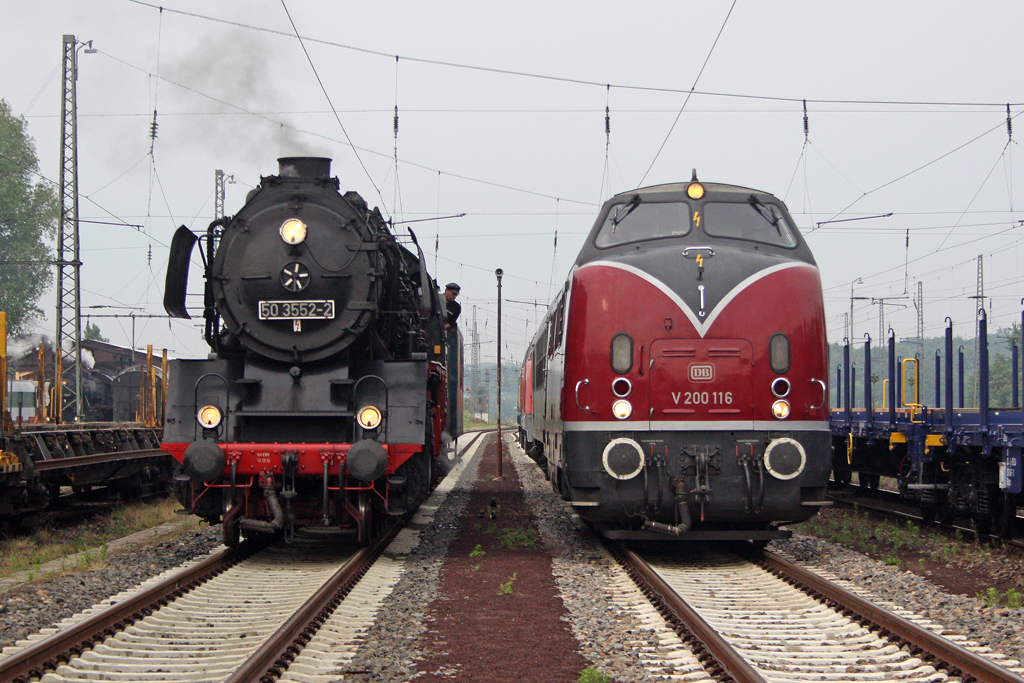 Die 50 3552-2 neben V200 116 kurz vor der Heimfahrt in Darmstadt-Kranichstein am 05,06,11