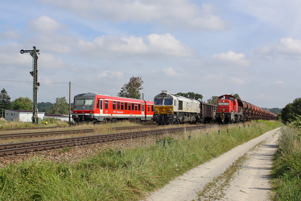 Die 628 557 , 247 048-2 und 294 661-4 in T�ssling am 01,08,11
