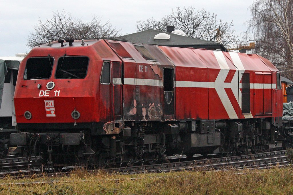 Die am 13.04.2008 in Empel-Rees Ausgebrannte DE11 der HGK im BW Br�hl-Vochem am 30,12,09