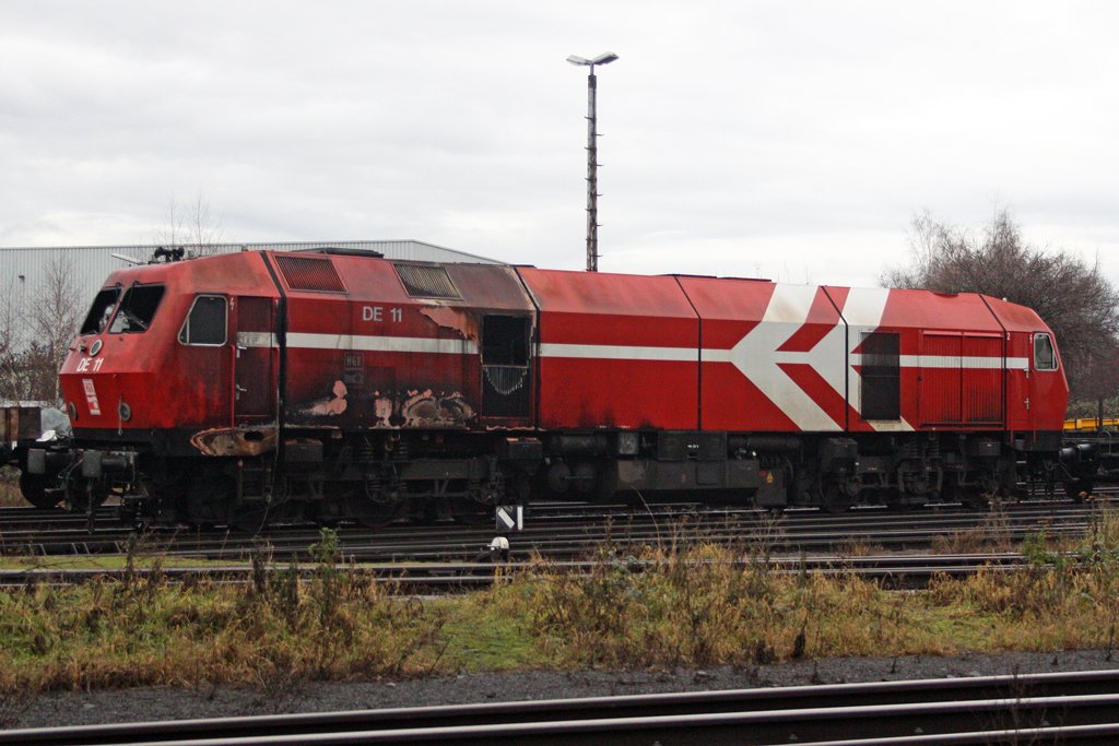 Die am 13.04.2008 in Empel-Rees Ausgebrannte DE11 der HGK im BW Br�hl-Vochem am 30,12,09