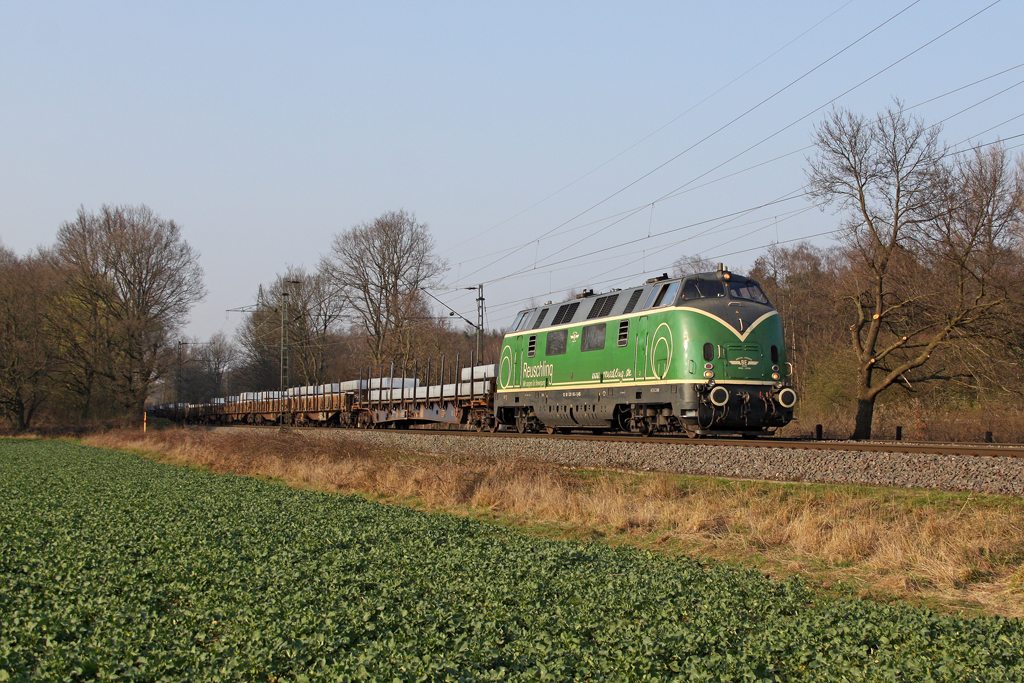 Die Brohltal V200 ( 220 053-3 ) in Ratingen Lintorf am 22,03,12