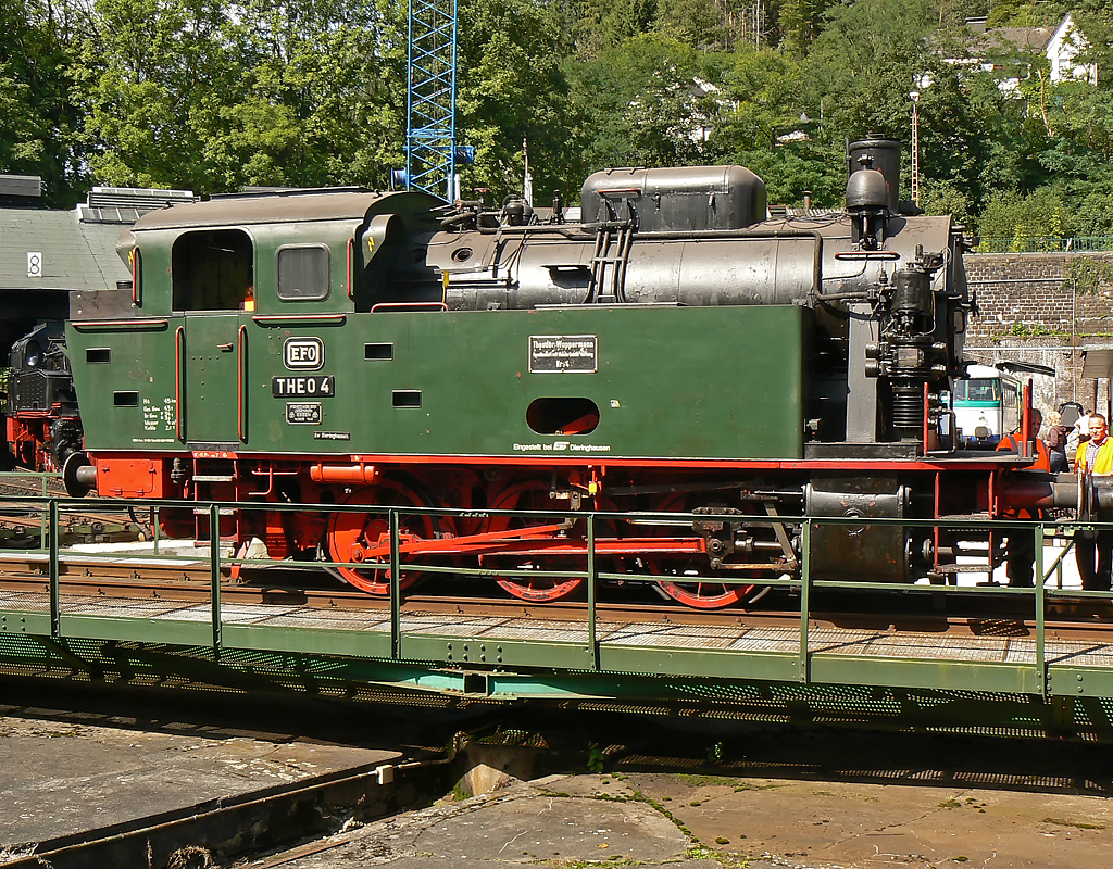 Die Dampflok Theo 4 auf der Drehscheibe in Dieringhausen am 11.09.2010