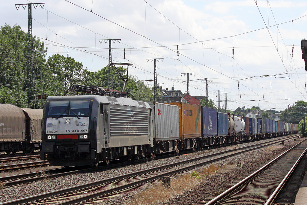 Die ES 64 F4-997 (189 097) in K�ln West am 15,07,10
