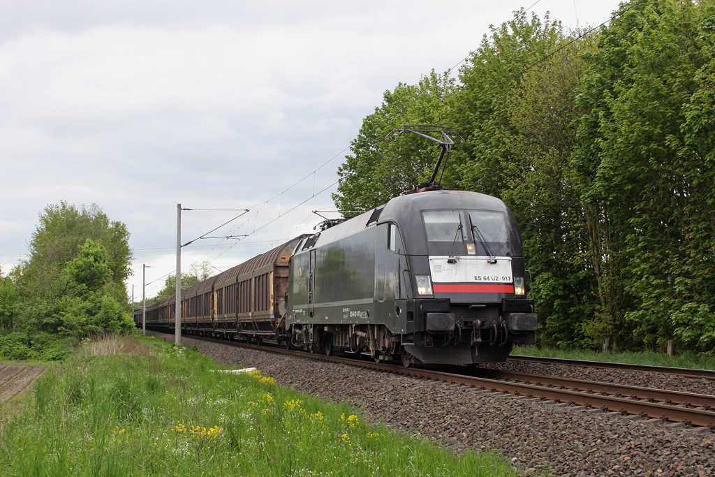 Die ES 64 U2-017 bei Padenstedt am 13,05,12