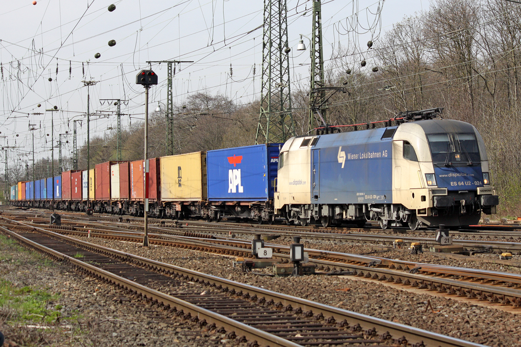 Die ES 64 U2-024 der WLB in Gremberg am 07,04,10