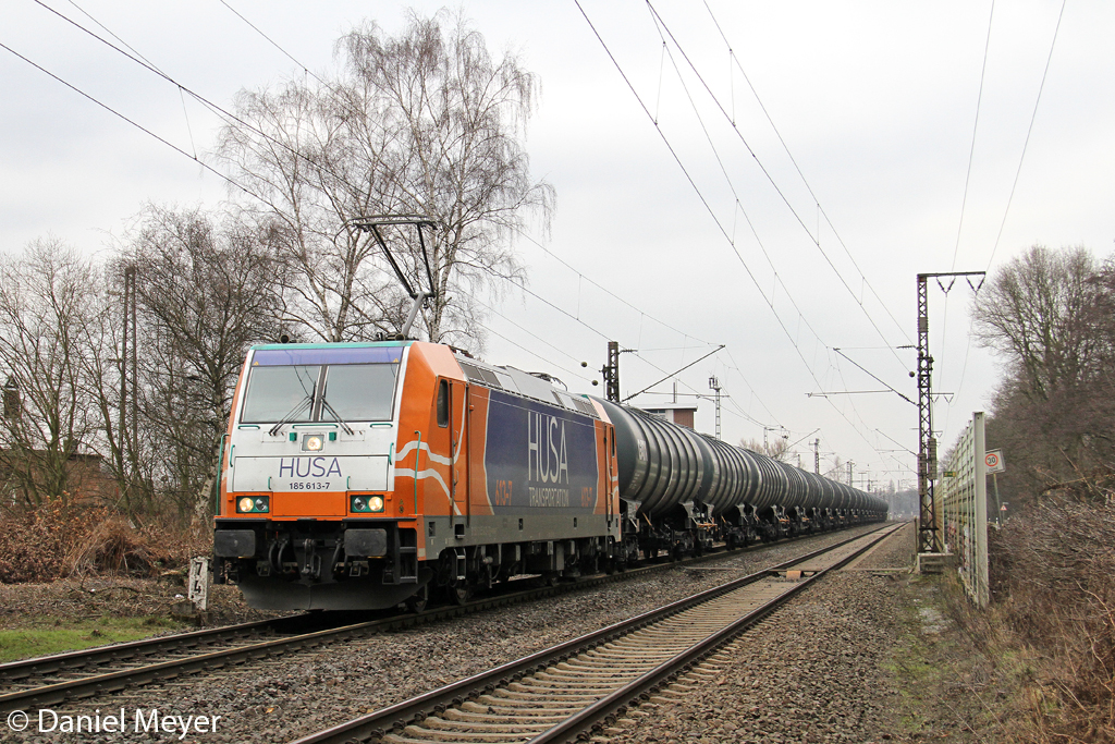 Die HUSA 185 613-7 in Duisburg Wedau am 29,02,13