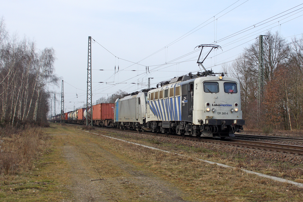 Die Lokomotion 139 260-4 und 186 110-3 in Empel-Rees am 02,03,12