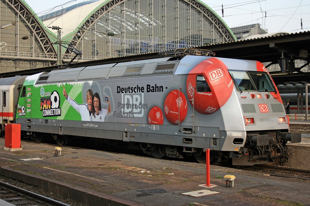 Die neue Werbelok 101 040. Hier in Frankfurt am Main Hbf am 23.03.10