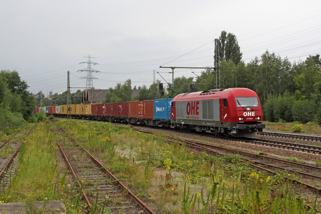 Die OHE 270080 ( 223 101-7 ) in Hamburg-Unterelbe am 10,08,11