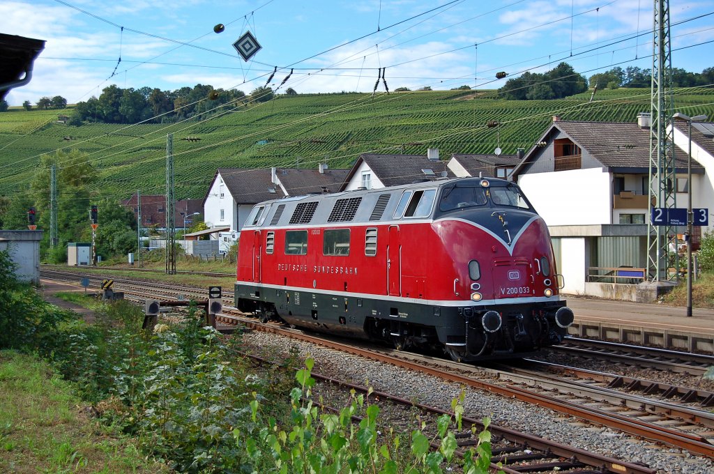 Die V200 der MEH ist Lz unterwegs zu einer Sonderfahrt. 
Aufgenommen am 10.09.2010 in Effringen-Kirchen.