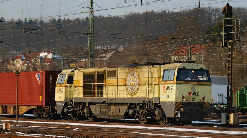 Die WLE 21, eine MAK 2000 BB, aufgenommen am 09.03.10, vor dem Warsteiner-Zug, bei der Durchfahrt durch Treuchtlingen.
