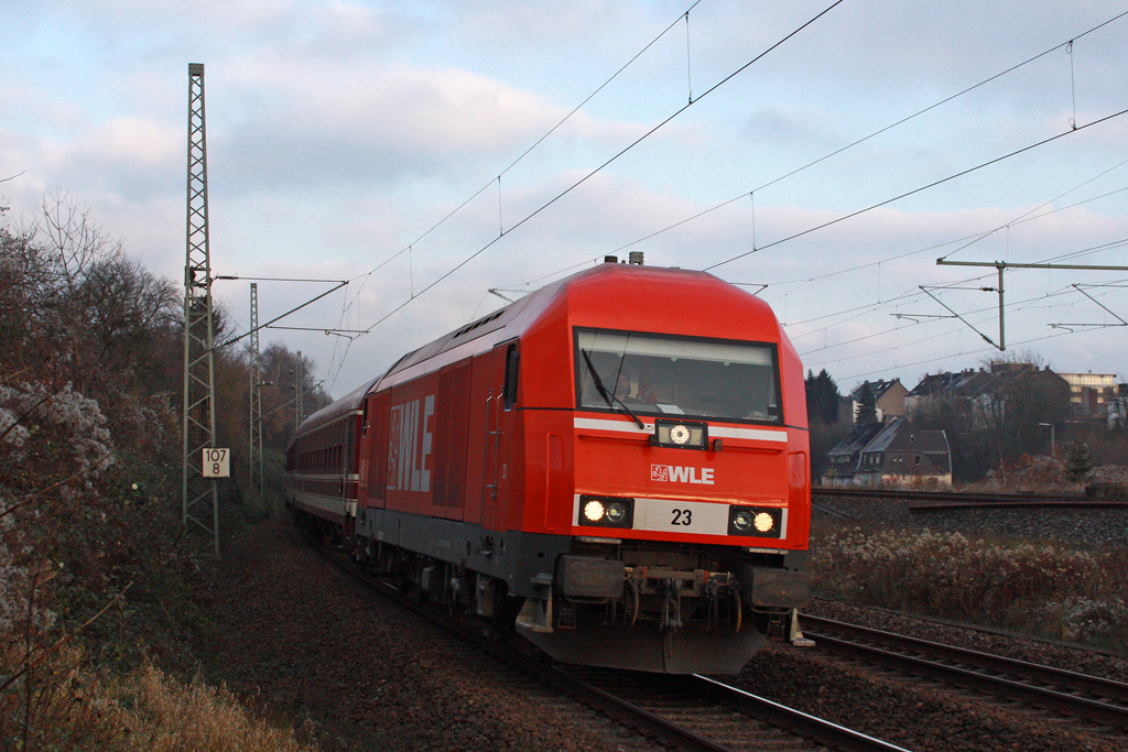 Die WLE 23 mit einen Sonderzug in Wuppertal Vohwinkel am 28,11,10
