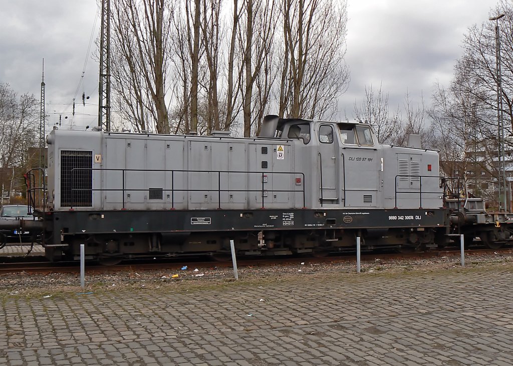 DLI 120 57 191 der Die Lei GmbH abgestellt in Opladen am 20,03,2010 