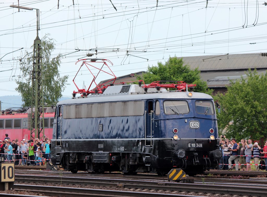 E10 048 in Koblenz L�tzel am 08.06.2013