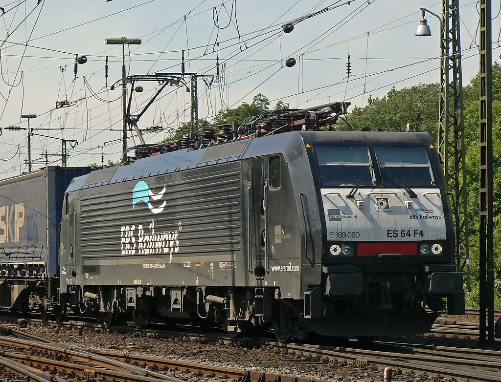 E189 090 / ES 64 F4 in Gremberg am 05.06.2010