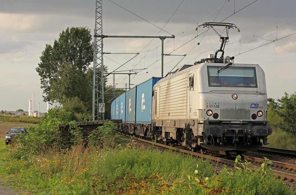 E37 528 mit der  blauen Wand  in Porz Wahn am 15.09.2011