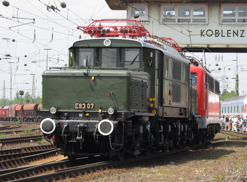 E93 07 am 21.5.2011 bei der Lokparade im DB Museum Koblenz.