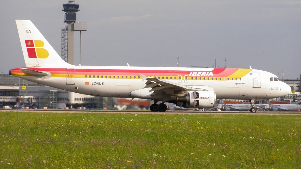 EC-ILS Iberia A320 @DUS