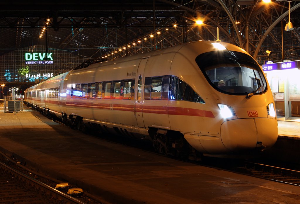 Ein ICE-T in K�ln Hbf am 10.12.2011