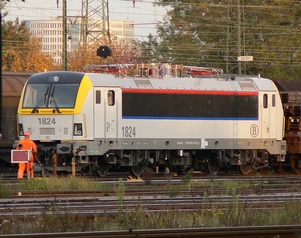 eine belg. BR18 geht gleich als Teil eines Gz. rtg zuk�nftige Heimat, gesehn in Gremberg im Sp�tsommer 2009