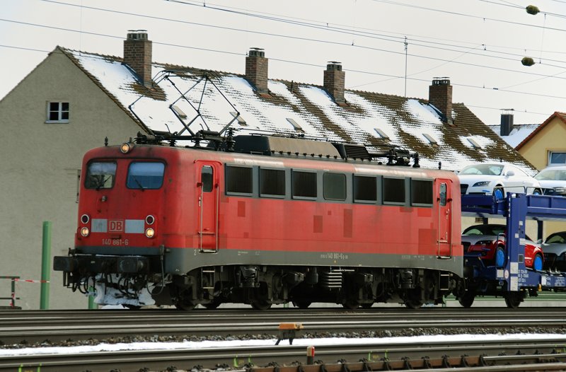 Eine gute, alte 140er! 140 861-6, aufgenommen am 08.03.10, bei der Durchfahrt durch Treuchtlingen.