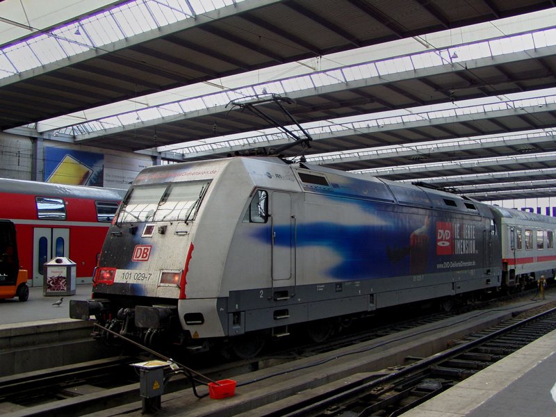 Eines der Gesichter von 101 029-7! Aufgenommen am 18.07.05, im Hbf M�nchen.