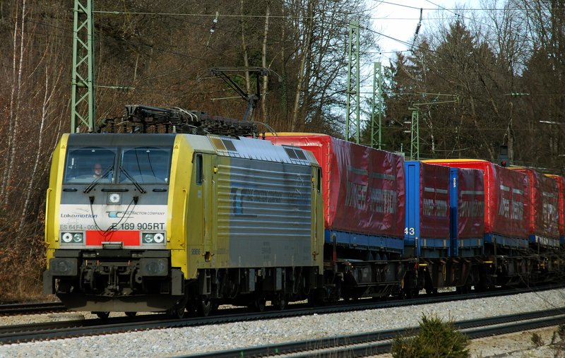 ES 64 F4-005, aufgenommen am 27.02.10, bei der Durchfahrt mit einem Winner durch A�ling.