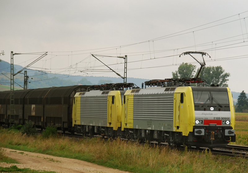 ES 64 F4-009 + ES 64 F4-203, aufgennommen am 31.08.12, bei Treuchtlingen.
