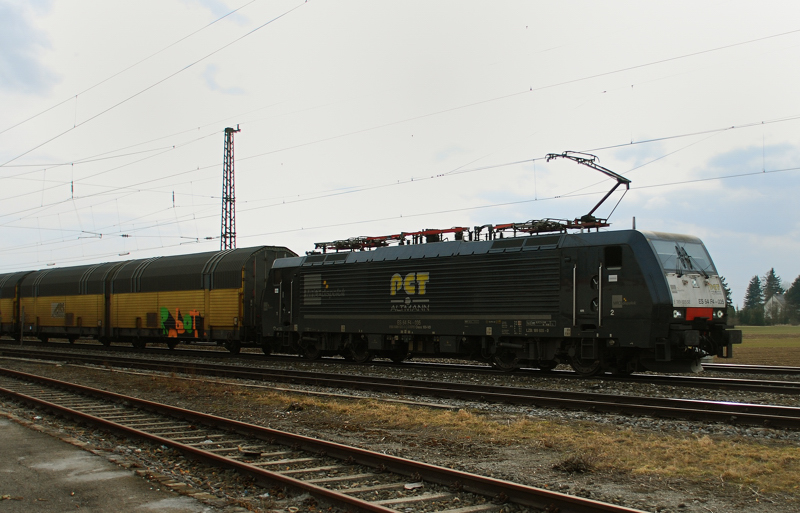 ES 64 F4-035, PCT Altmann, aufgenommen am 10.03.11, bei der Durchfahrt durch Gersthofen.